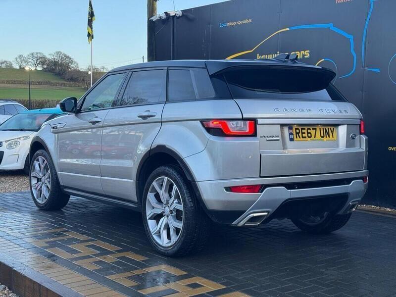 Land Rover Range Rover Evoque view 3