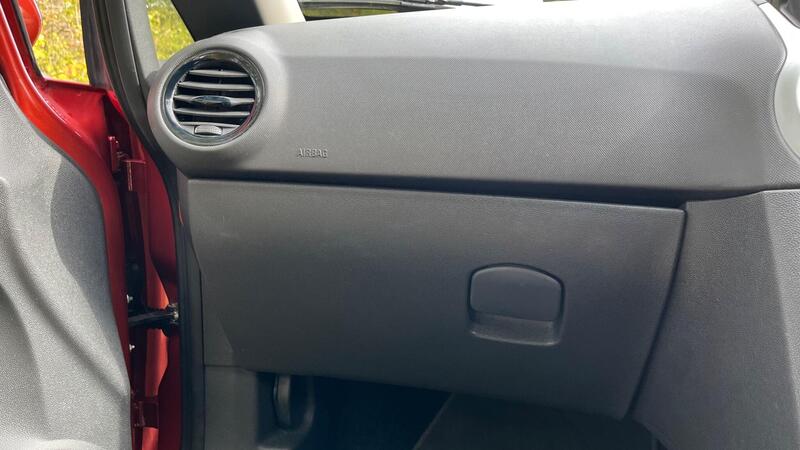 2013 Vauxhall Corsa — photo 36
