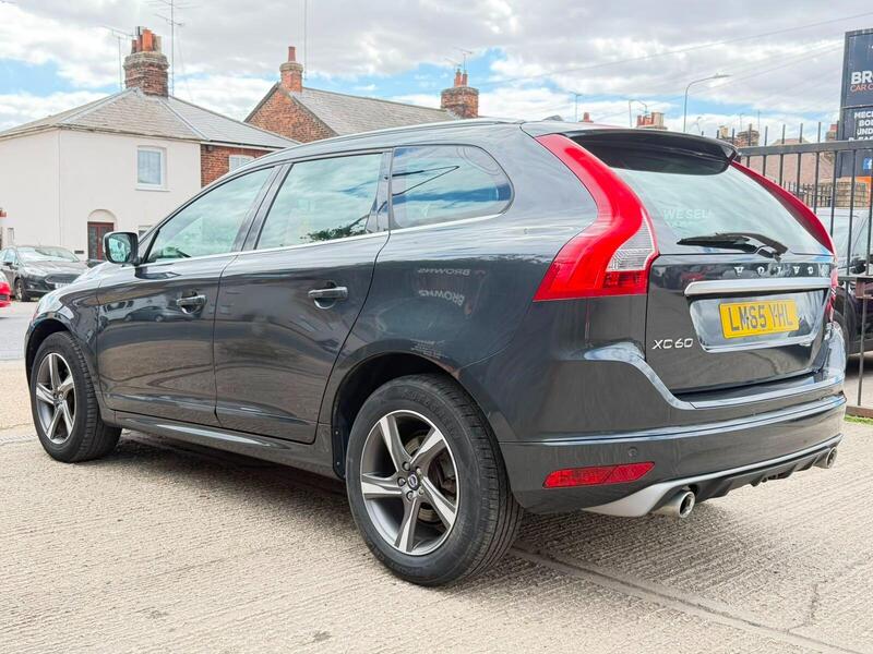 Volvo XC60 view 4