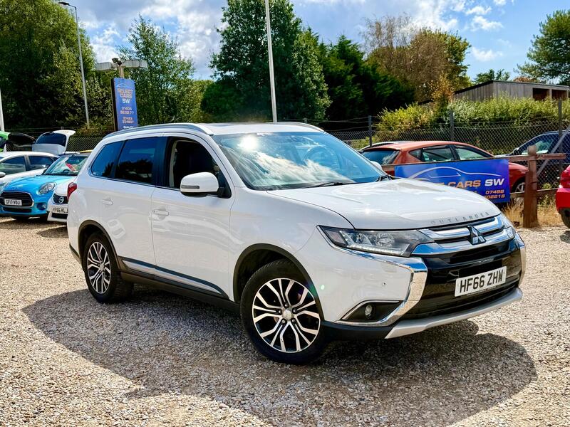 Mitsubishi Outlander main image