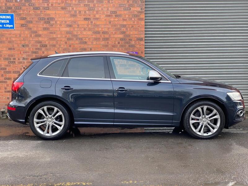 Audi SQ5 view 5