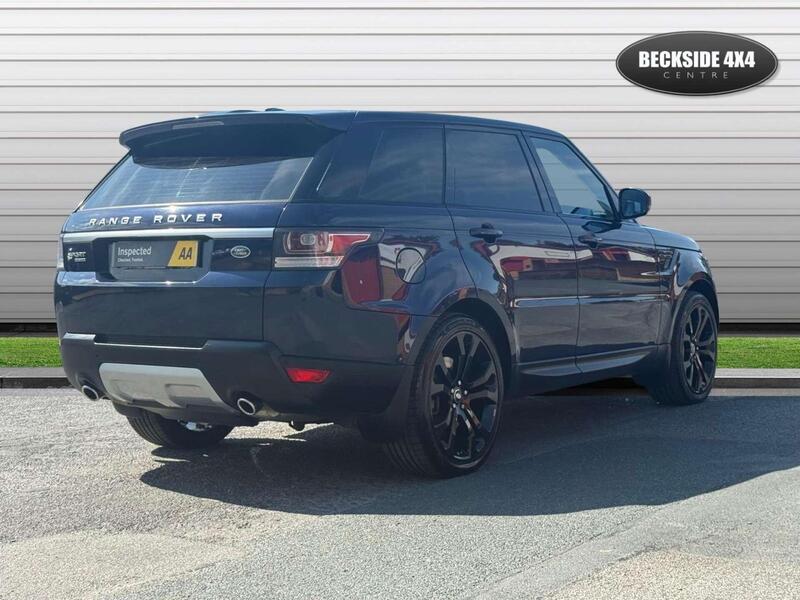Land Rover Range Rover Sport view 3