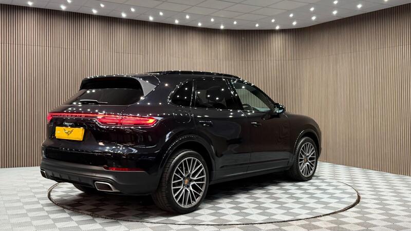 Porsche Cayenne view 5