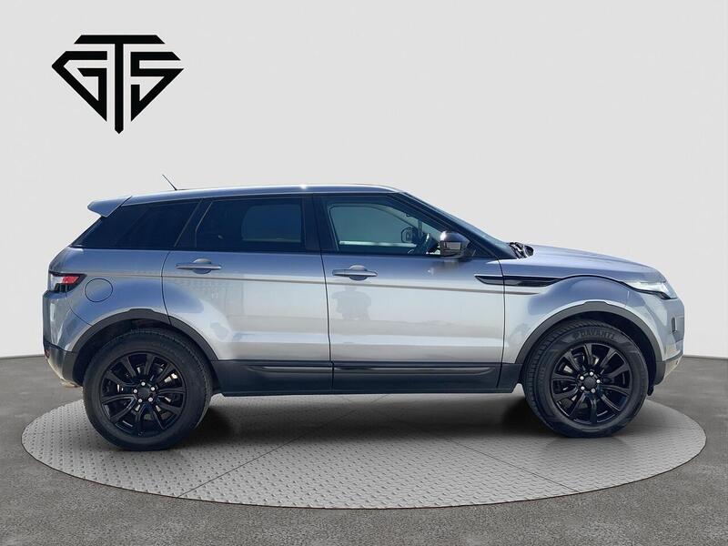 Land Rover Range Rover Evoque view 2