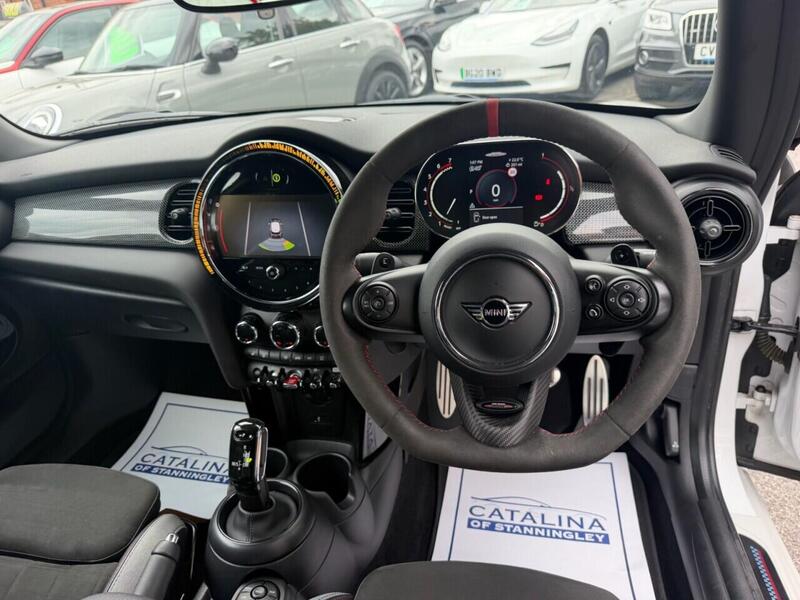 Mini Hatch view 4