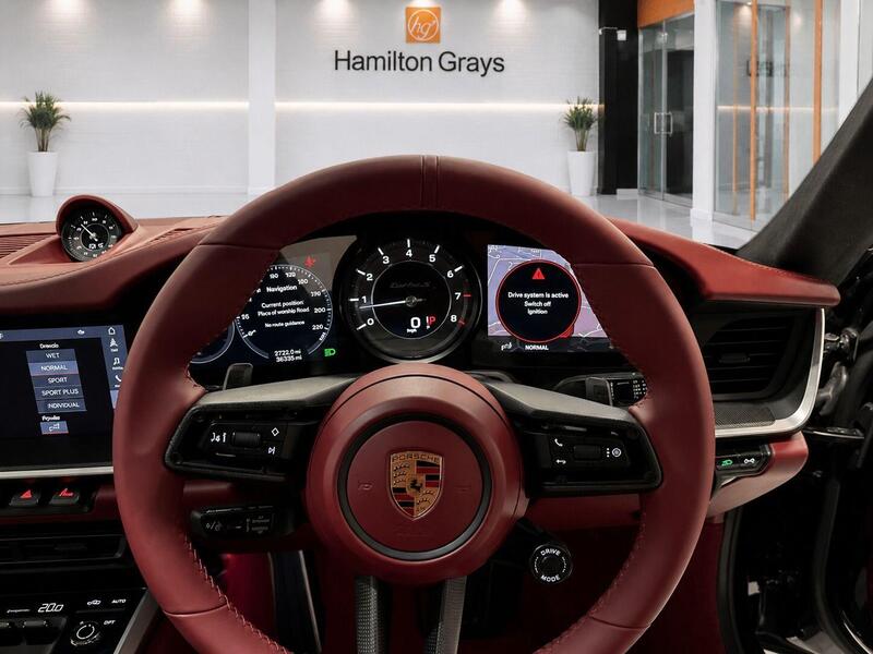 Porsche 911 view 3