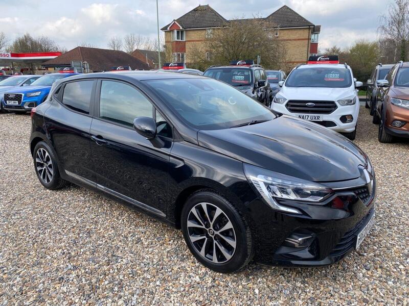 Renault Clio view 2