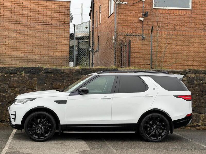 Land Rover Discovery view 4