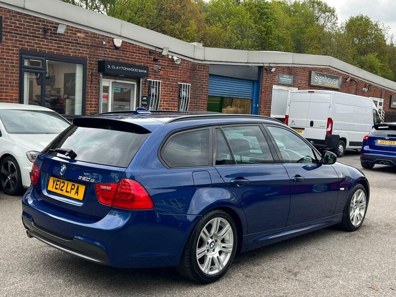 BMW 3 Series view 4
