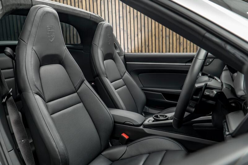 Porsche 911 view 2