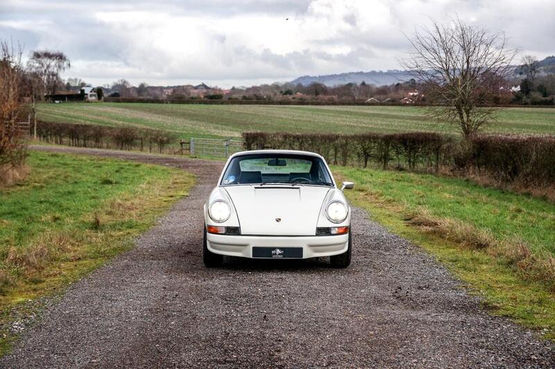 Porsche 911e view 4