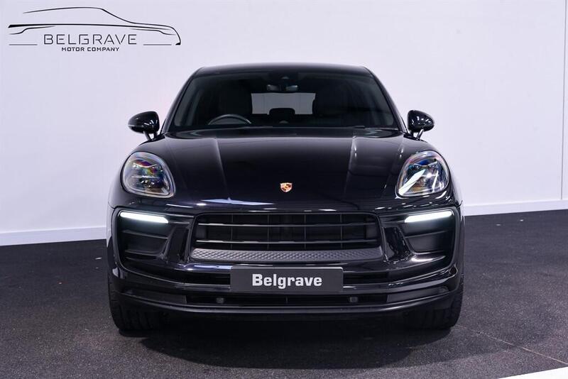 Porsche Macan view 4