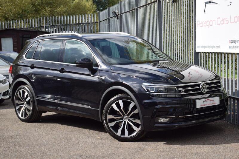 Volkswagen Tiguan view 4