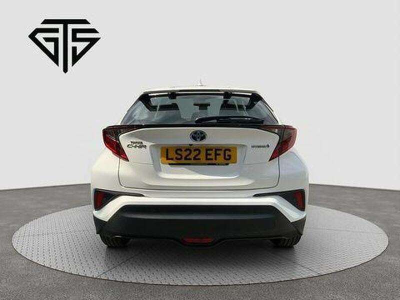 Toyota C-HR view 4