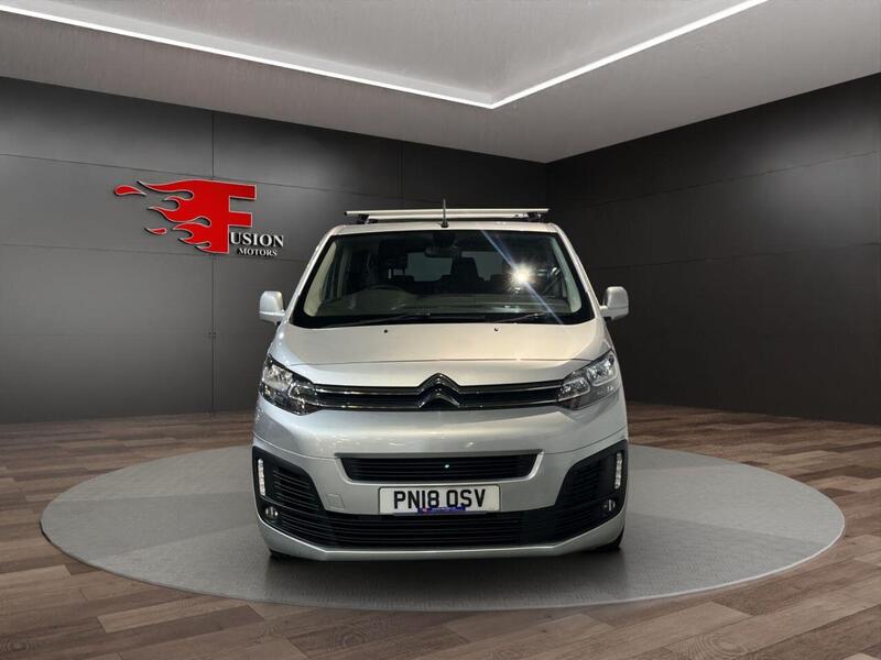 Citroen Spacetourer view 2