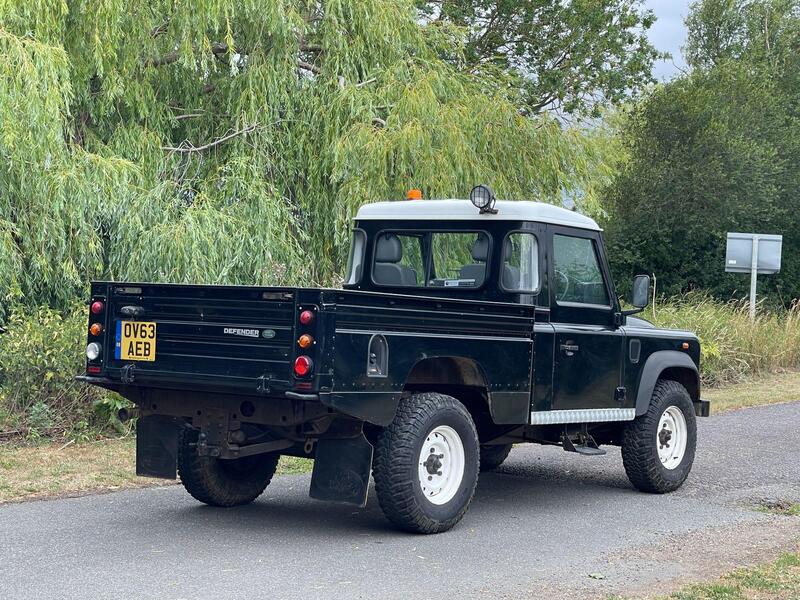 Land Rover Defender view 12