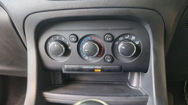 2016 Ford Ka+ — photo 30