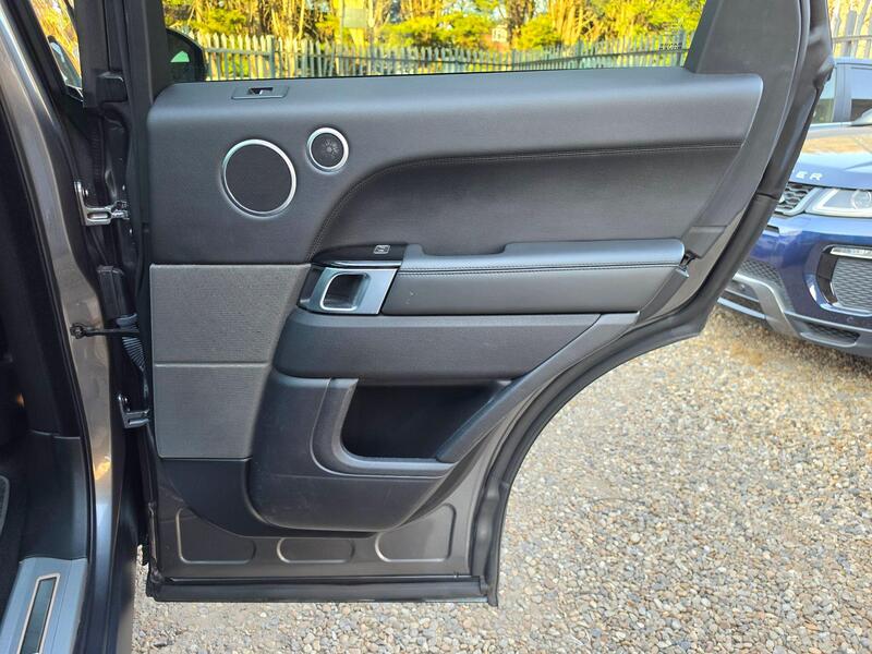 Land Rover Range Rover Sport 3.0 V6 HSE Dynamic Auto 4WD Euro 6 (s/s) 5dr thumbnail 23