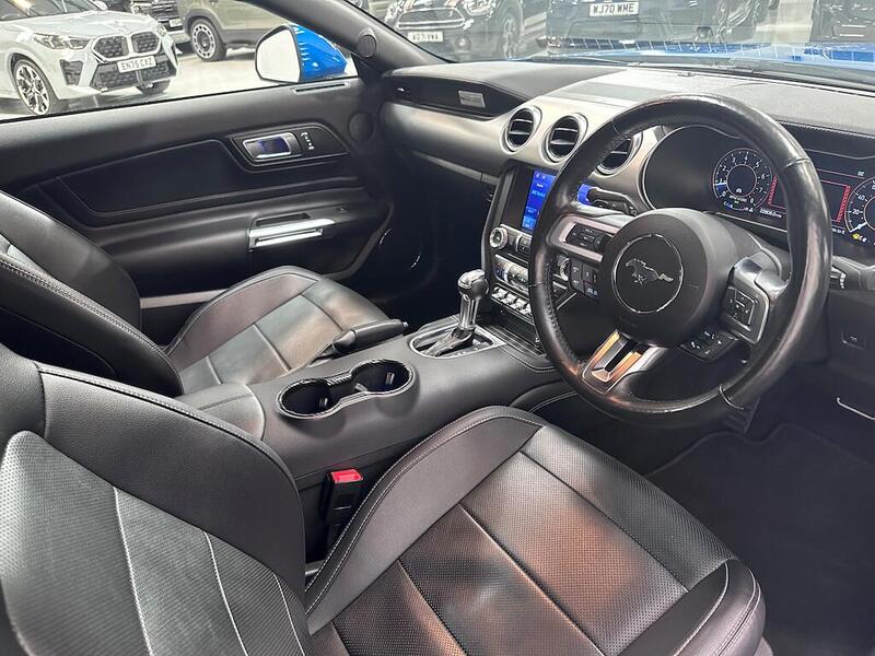 Ford Mustang view 6