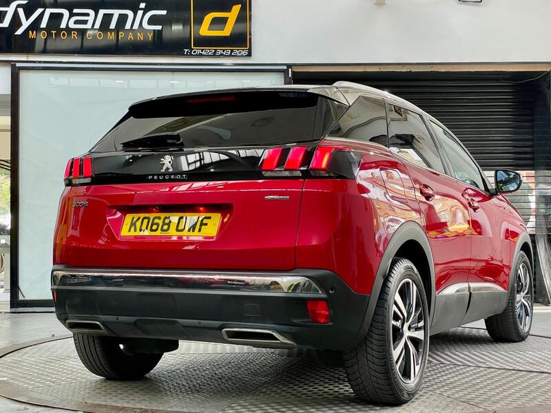 Peugeot 3008 view 4