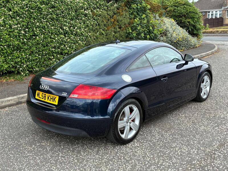 Audi TT view 6