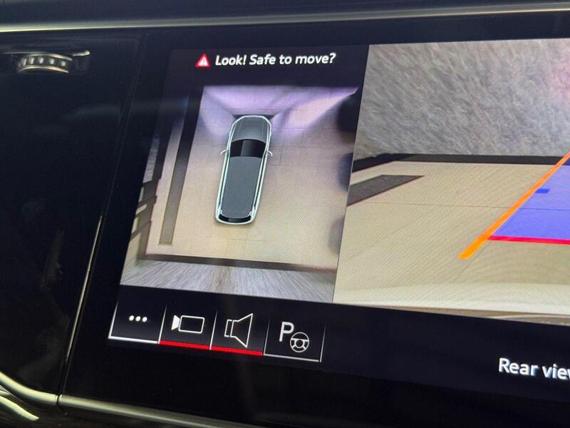 Audi SQ7 view 82