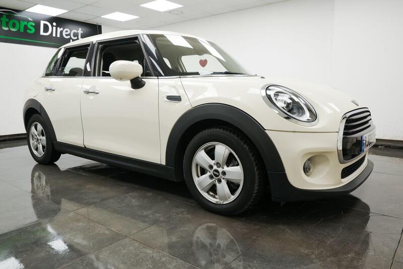 Mini Hatch view 3