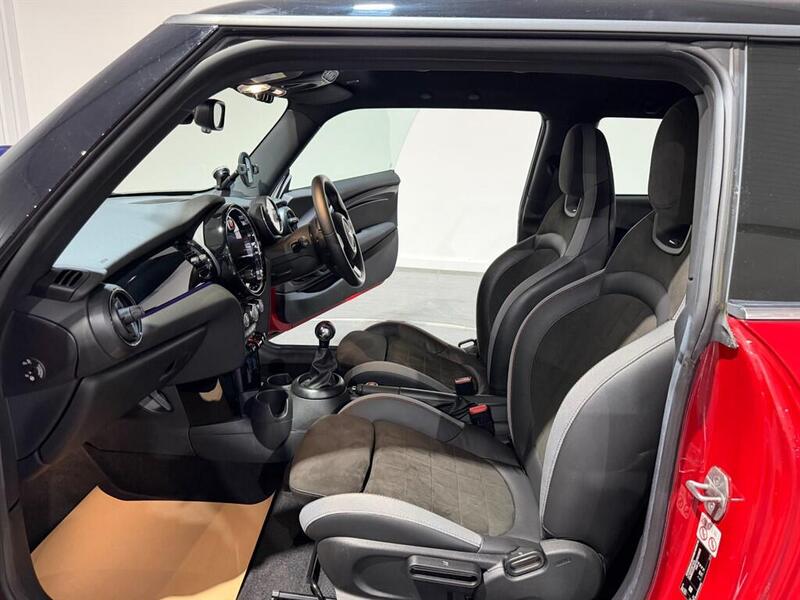 Mini Cooper view 6