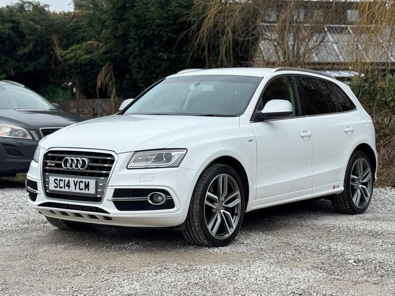Audi SQ5 view 5