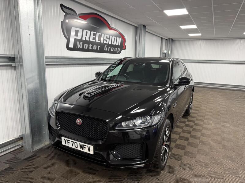 Jaguar F-Pace view 4