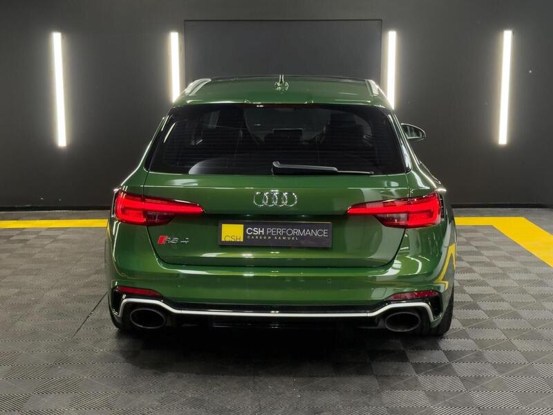 Audi RS4 view 4