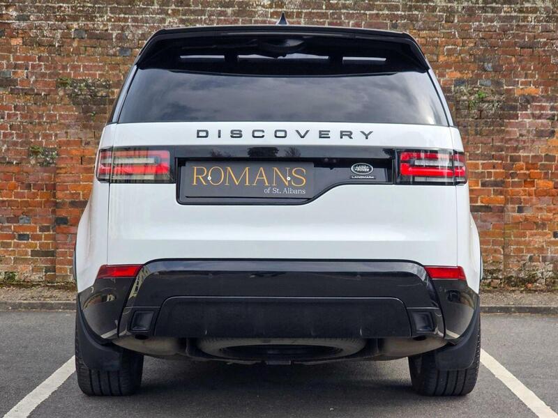 Land Rover Discovery view 4