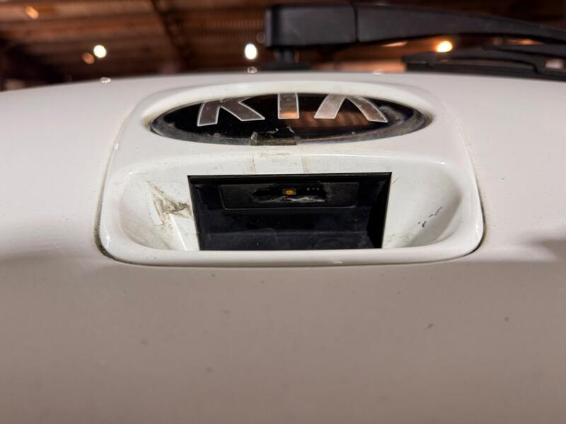 2013 Kia Picanto — photo 13