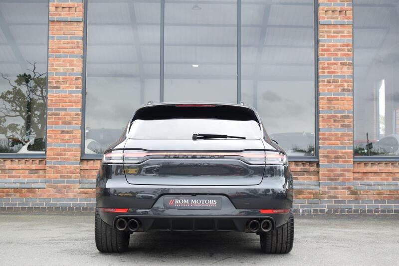 Porsche Macan view 6