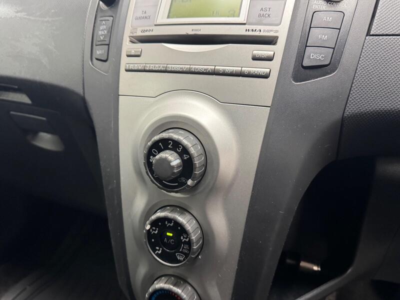 Toyota Yaris view 7