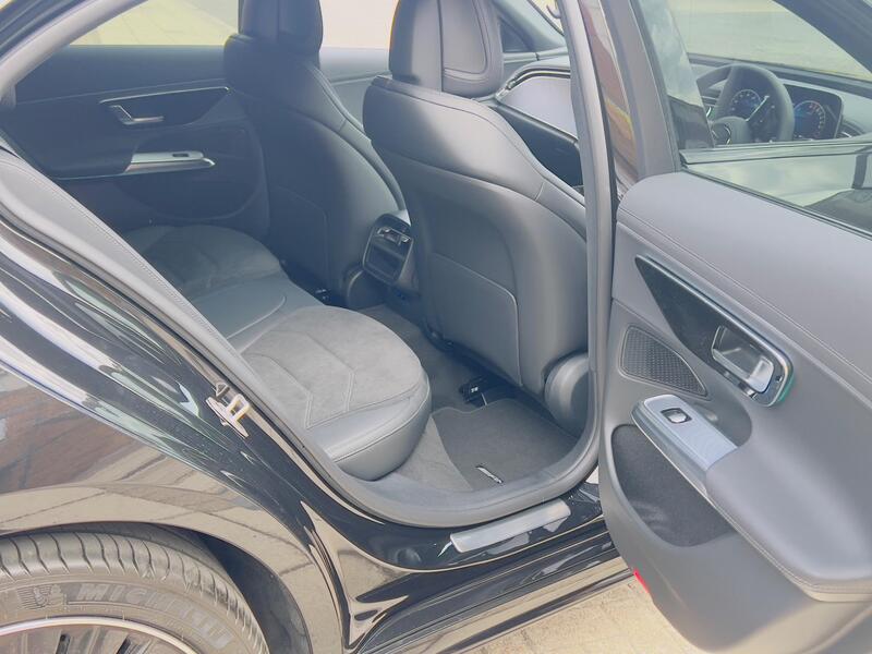 Mercedes-Benz E Class view 40