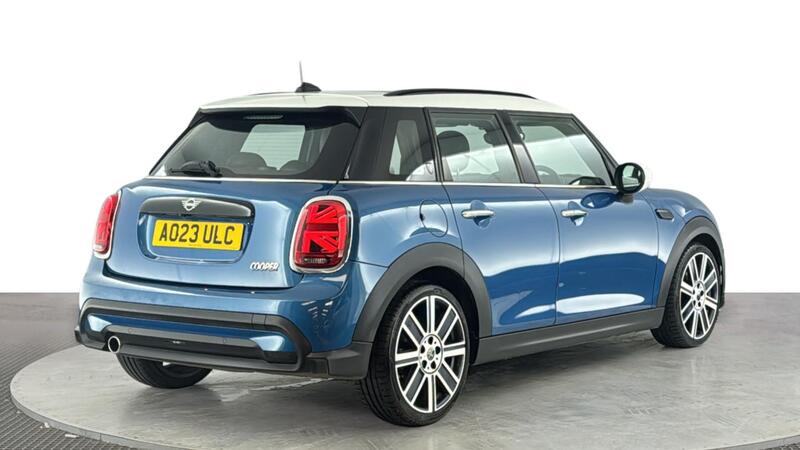 Mini Hatch view 4