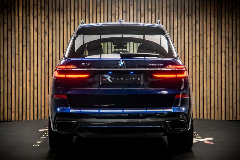 BMW X7 view 6