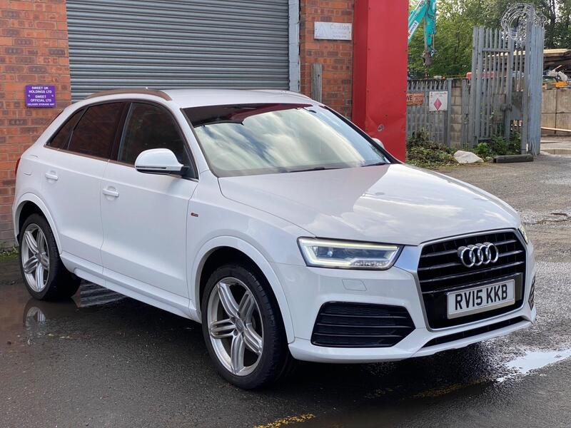 Audi Q3 view 4