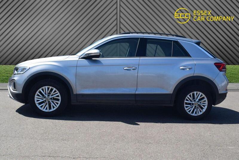 Volkswagen T-Roc view 7