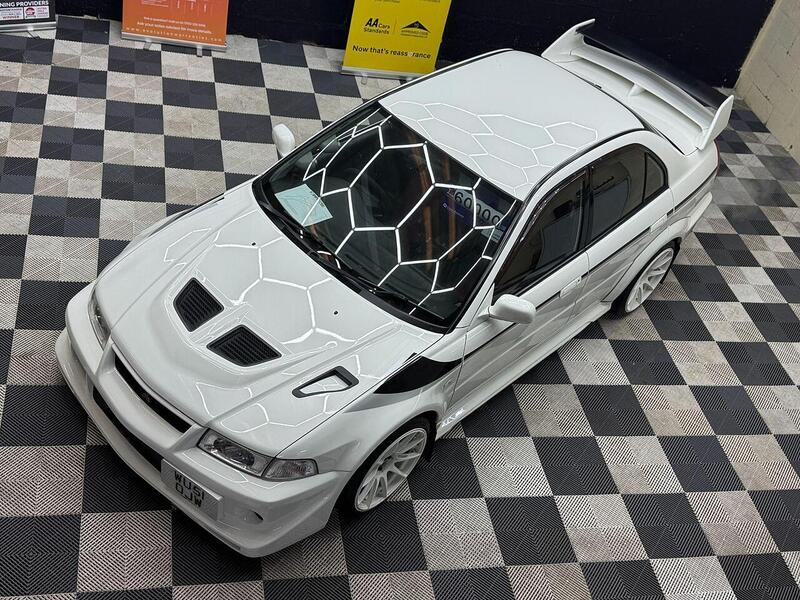 Mitsubishi Lancer view 4