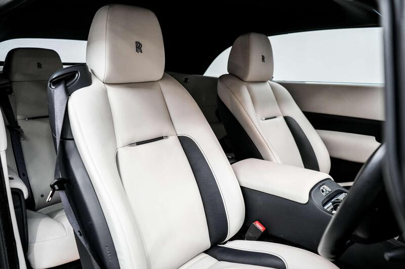 Rolls-Royce Dawn view 2