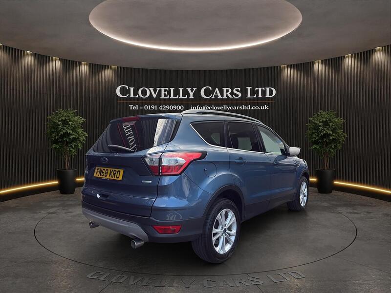 Ford Kuga view 4