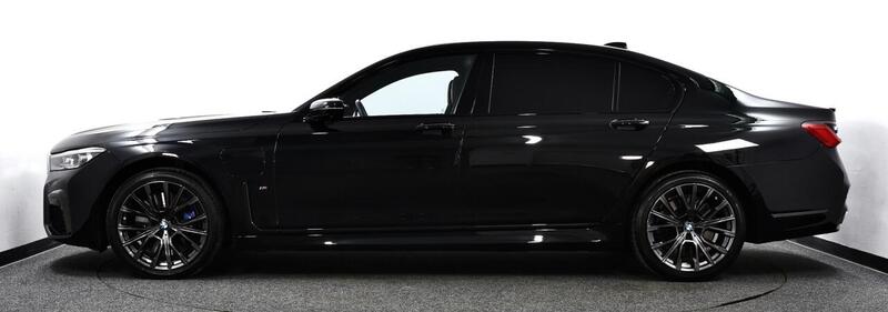 BMW 7 Series view 4