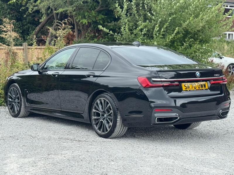 BMW 7 Series view 6