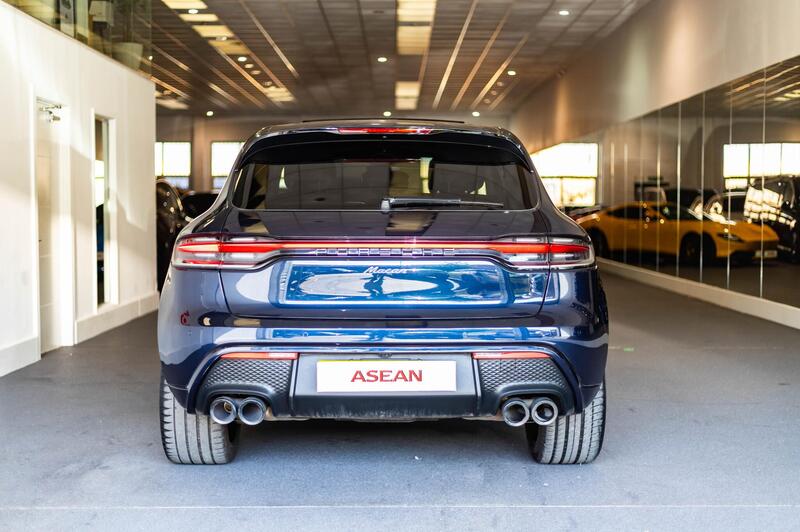 Porsche Macan view 7