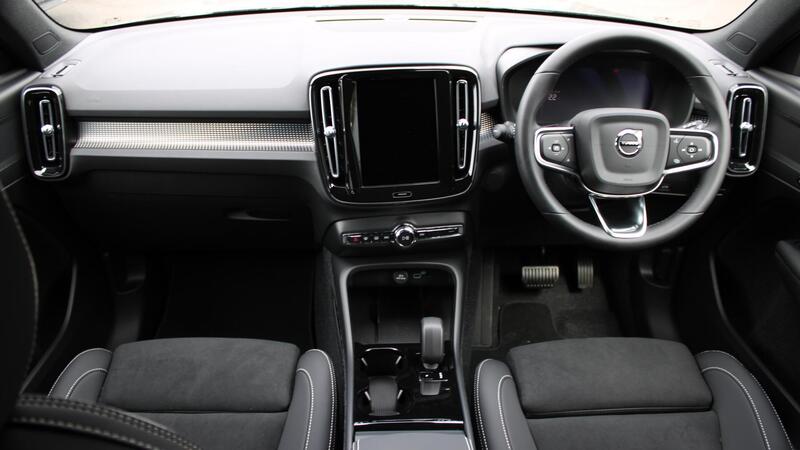 Volvo Ex40 view 5