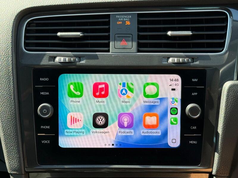 Volkswagen Golf view 4