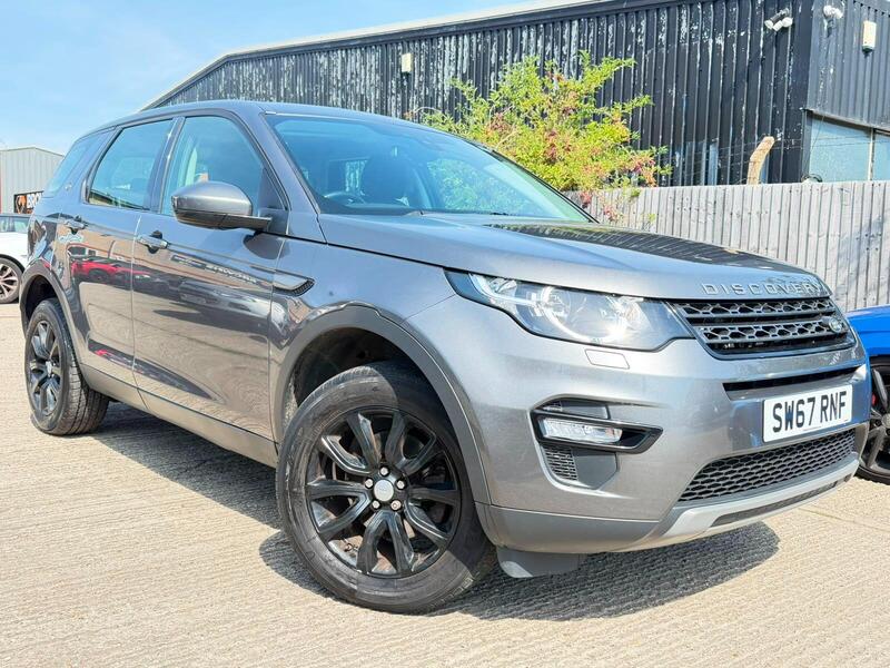 Land Rover Discovery Sport main image
