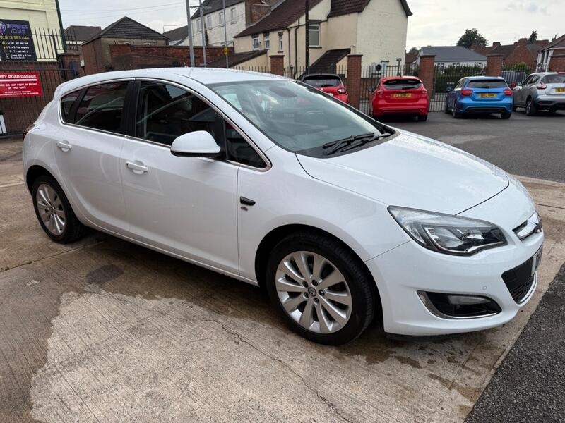 Vauxhall Astra view 2